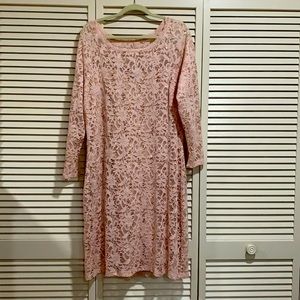 lace w subtle sequins cocktail dress. 2X Light pic is more accurate